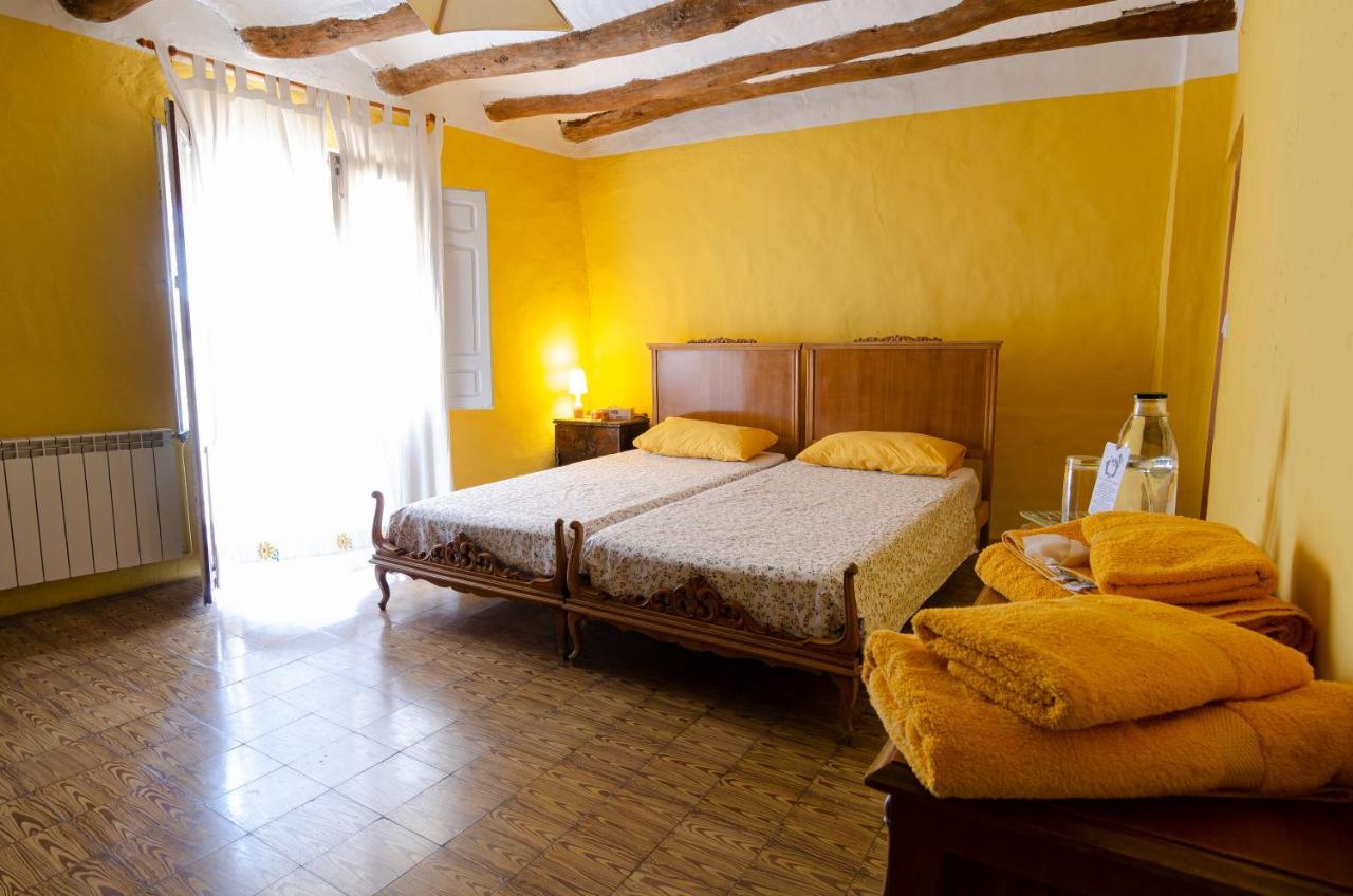 Turismo Rural La Ojinegra Alloza Buitenkant foto